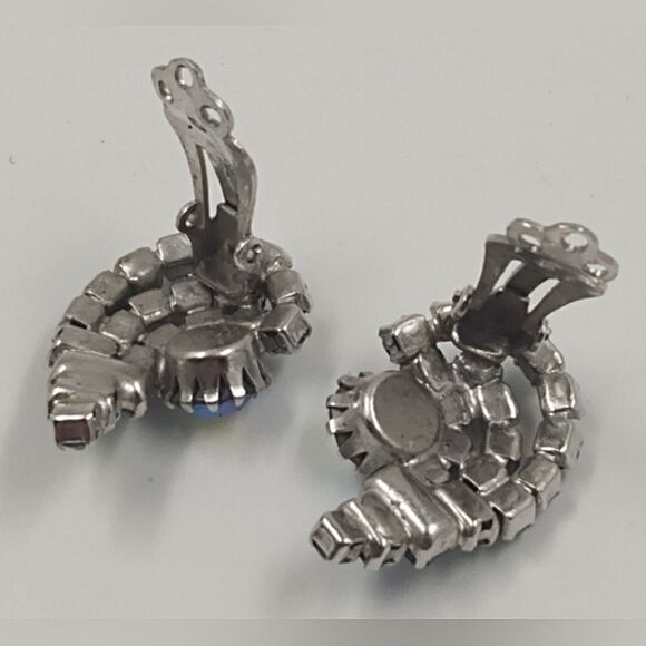 Continental Vintage Blue Borealis Rhinestone Clip On Earrings - Picture 14 of 16